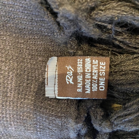 Brown Poncho - Picture 5 of 7